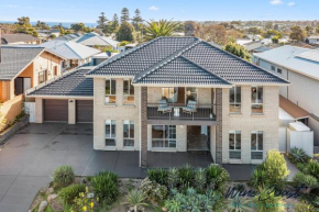Seascape by Wine Coast Holiday Rentals